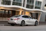 Lexus LS500h 2018 года (AU)